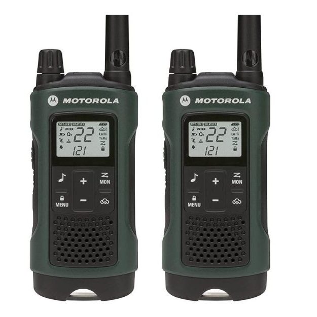 Motorola - Talkabout T465 Rechargeable Two-Way Radio Bundle